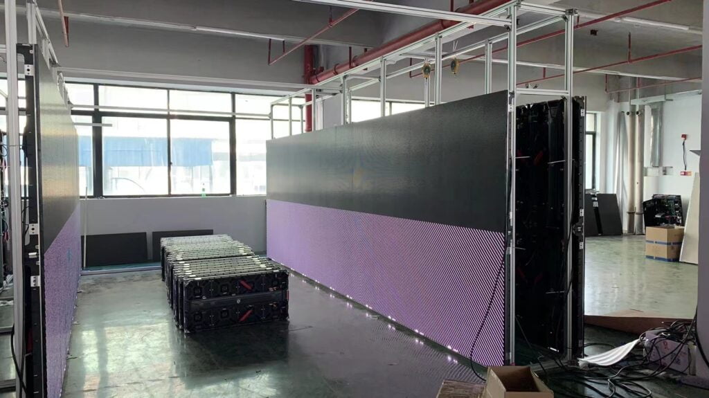 200 cabinets E20C rental display to America. - News - 8