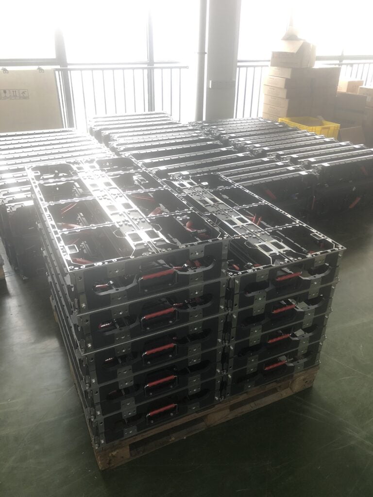 200 cabinets E20C rental display to America. - News - 3