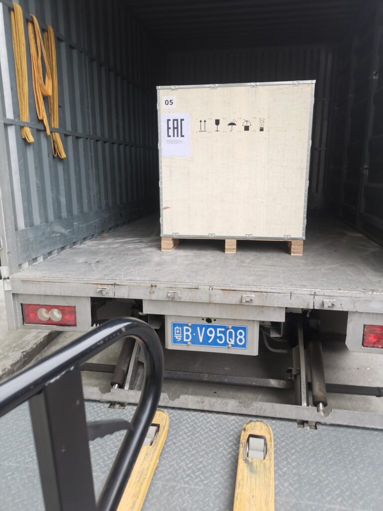 Late night loading, peak season delivery time before CNY - News - 1