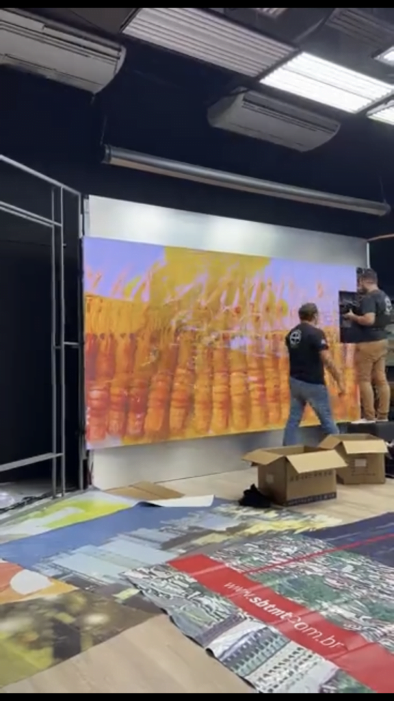 TV P2.5 in Brazilian - Commercial display - 2