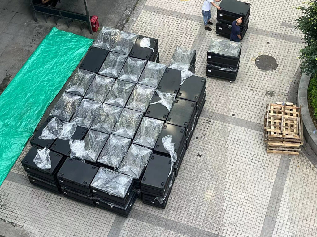 Loading 99pcs flight case, 500mm×1000mm rental cabinet - News - 1