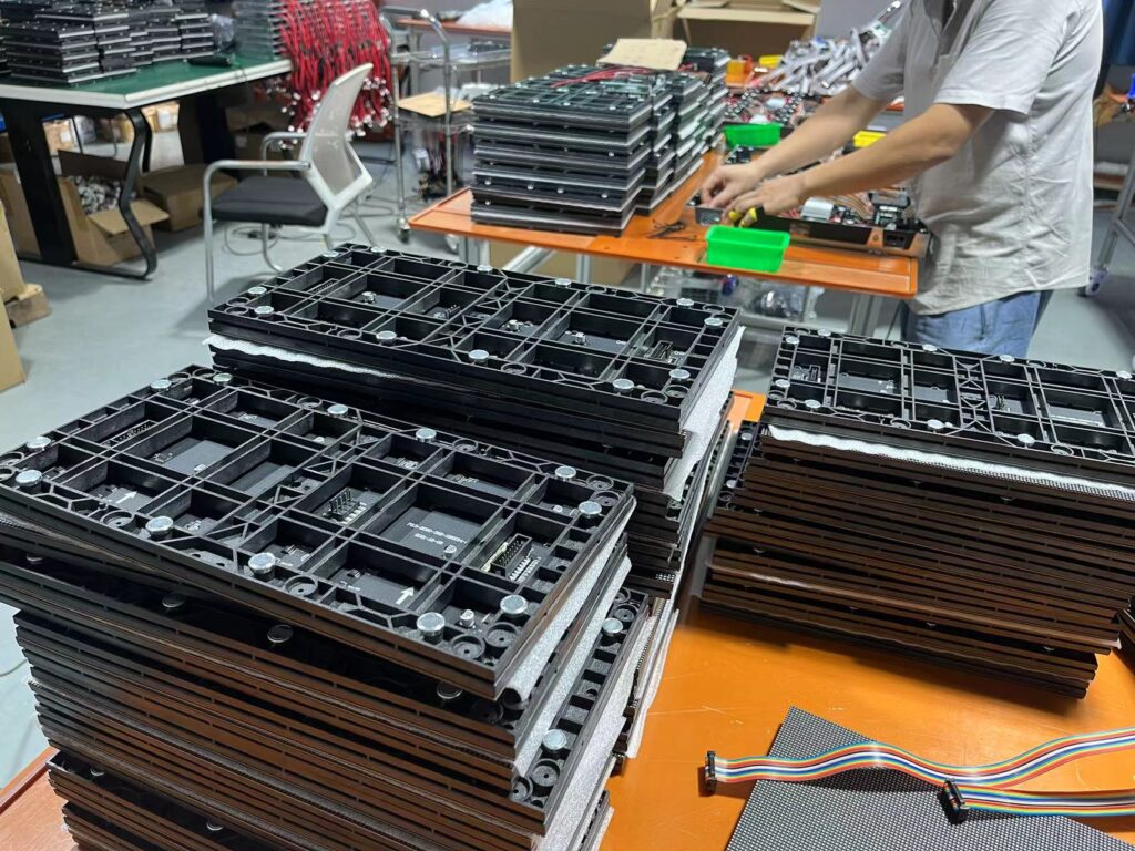 New design of 640*480mm cabinet, double side display, 45mm thinckness, Very suitable for indoor use - News - 2