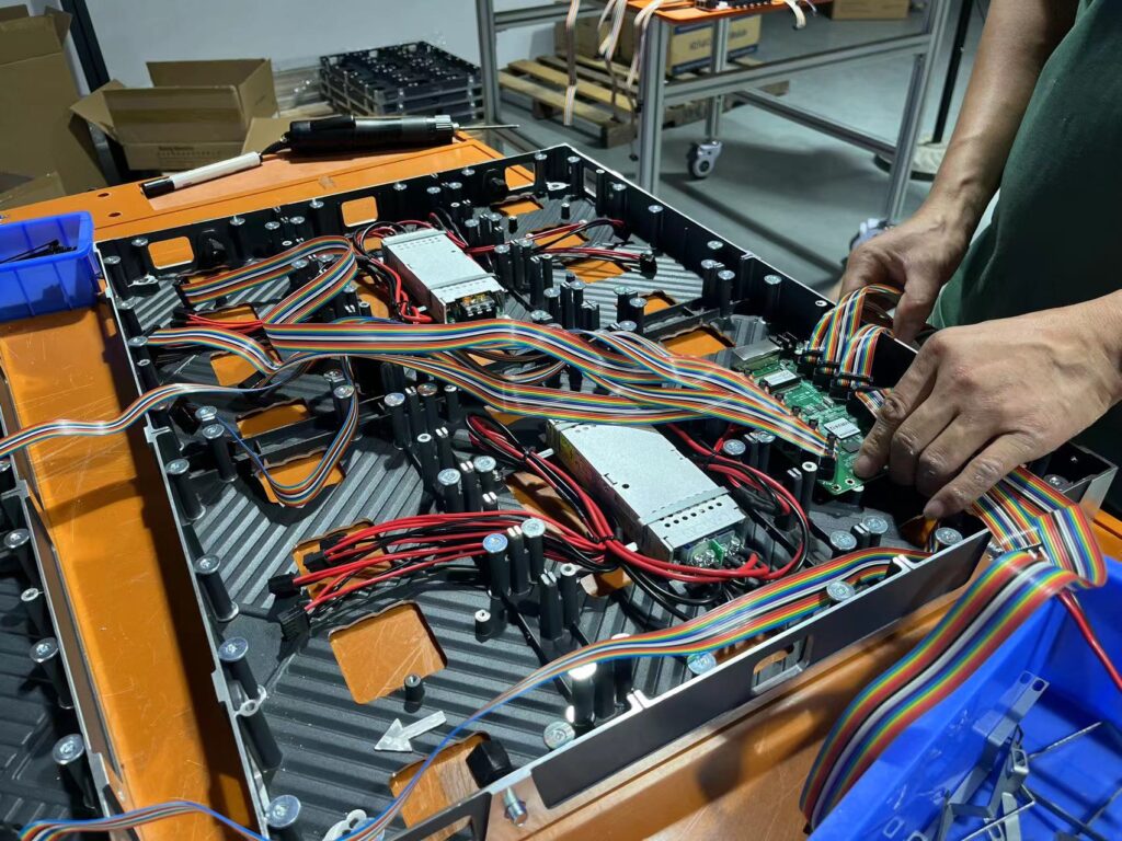 New design of 640*480mm cabinet, double side display, 45mm thinckness, Very suitable for indoor use - News - 3