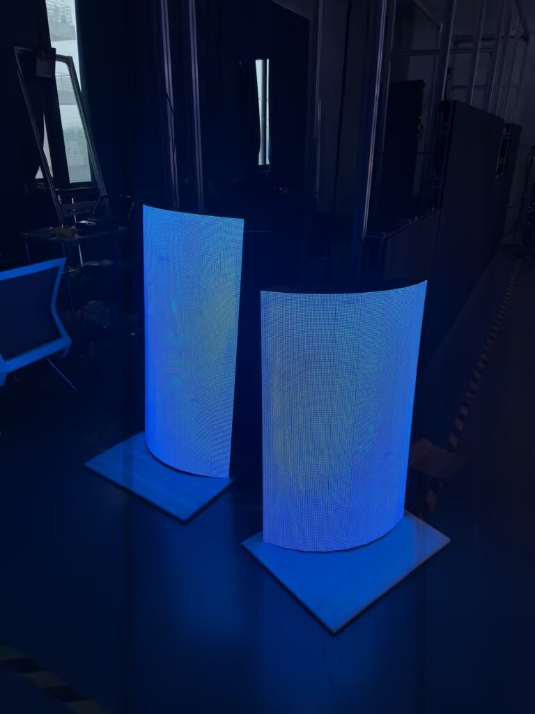 Outdoor P4 curved cabinet 640X960mm and 640X1120mm for 3D screen - Company News - 5